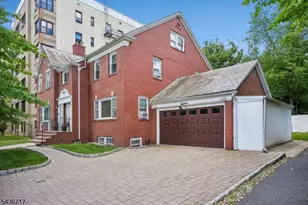 13-17 Van Velsor Pl, Newark, NJ 07112 - Photo 23