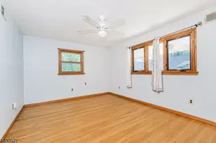 27 Phoenix Ave, Edison, NJ 08837 - Photo 9