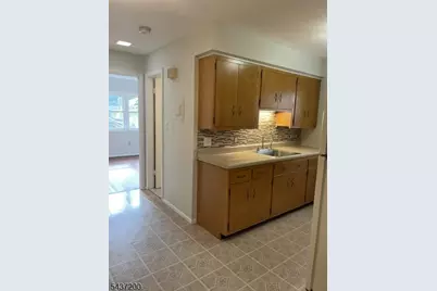 279 Chestnut St #3, Nutley, NJ 07110 - Photo 3