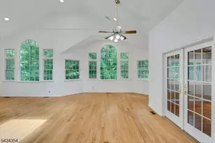 24 Stockade Rd, Warren Township, NJ 07059 - Photo 9