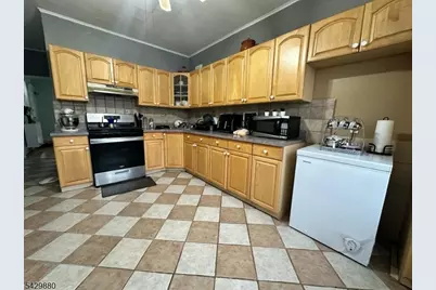 163 W 24th St, Bayonne, NJ 07002 - Photo 5