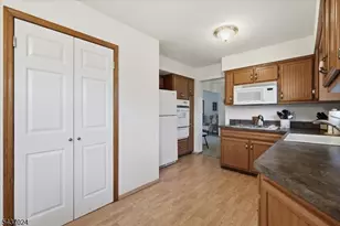 1306 Tooz Pl, South Plainfield, NJ 07080 - Photo 9