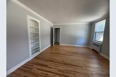 160 Gordonhurst Ave #J2, Montclair, NJ 07043 - Photo 3