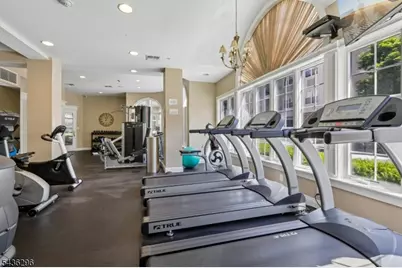9104 Ravenscroft Rd, Clifton, NJ 07013 - Photo 45