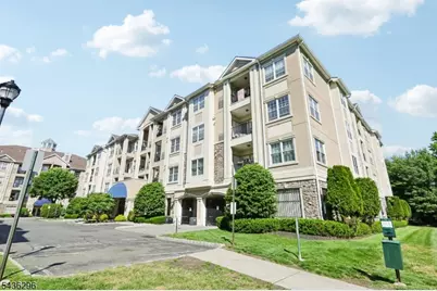 9104 Ravenscroft Rd, Clifton, NJ 07013 - Photo 5