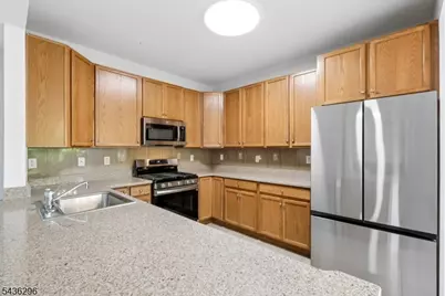 9104 Ravenscroft Rd, Clifton, NJ 07013 - Photo 13