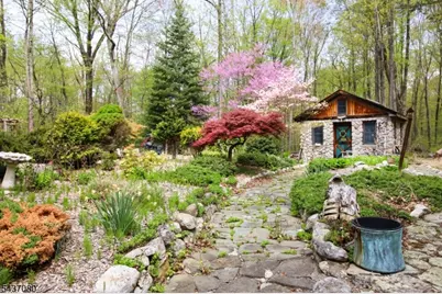 31 Kent Rd, Hampton Township, NJ 07860 - Photo 27