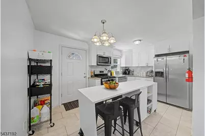 2254 Halsey St, Union Township, NJ 07083 - Photo 5