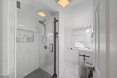 2254 Halsey St, Union Township, NJ 07083 - Photo 9