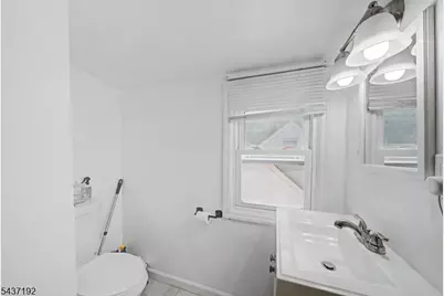 2254 Halsey St, Union Township, NJ 07083 - Photo 9