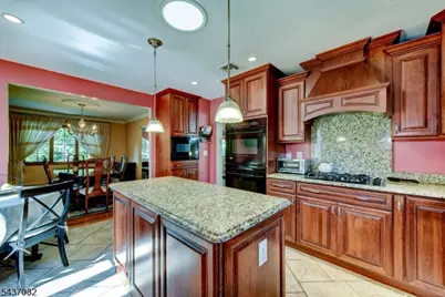 11 Yellow Brick Rd, Wayne, NJ 07470 - Photo 15
