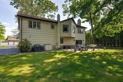 11 Yellow Brick Rd, Wayne, NJ 07470 - Photo 37