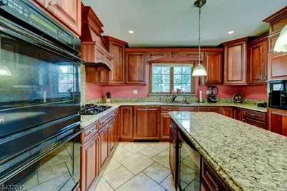 11 Yellow Brick Rd, Wayne, NJ 07470 - Photo 13