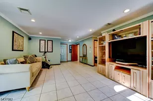 11 Yellow Brick Rd, Wayne Twp., NJ 07470 - Photo 31