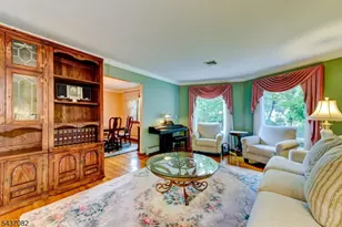 11 Yellow Brick Rd, Wayne Twp., NJ 07470 - Photo 9