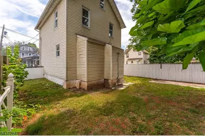 835 E 2nd St, Plainfield, NJ 07062 - Photo 25