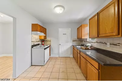 835 E 2nd St, Plainfield, NJ 07062 - Photo 9
