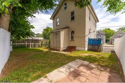 835 E 2nd St, Plainfield, NJ 07062 - Photo 3