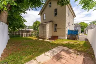 835 E 2nd St, Plainfield, NJ 07062 - Photo 3