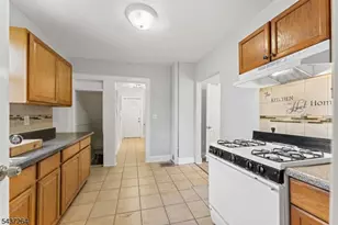 835 E 2nd St, Plainfield, NJ 07062 - Photo 11