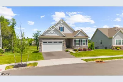 124 Club House Dr, Washington Township, NJ 07882 - Photo 3