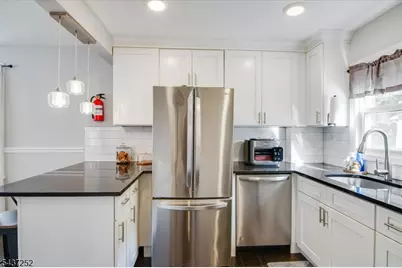 13 Elm Dr, Cedar Grove, NJ 07009 - Photo 15