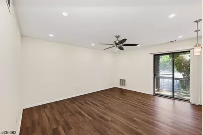 502 Woodbridge Commons Way, Woodbridge Township, NJ 08830 - Photo 11