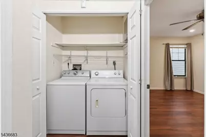 502 Woodbridge Commons Way, Woodbridge Township, NJ 08830 - Photo 15