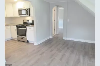11 Meehan Ave, Raritan, NJ 08869 - Photo 9