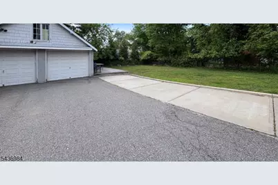 79 Montclair Ave #2, Little Falls Township, NJ 07424 - Photo 3