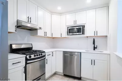 59-61 Brighton Avenue U #20, Belleville, NJ 07109 - Photo 3