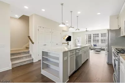 17 Gala Ct, Livingston Twp., NJ 07039 - Photo 7