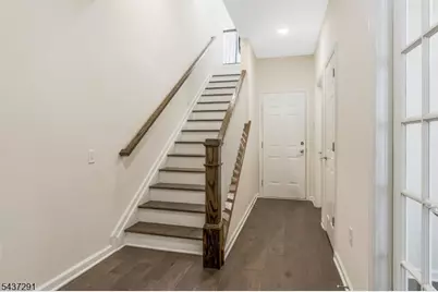 17 Gala Ct, Livingston Twp., NJ 07039 - Photo 5