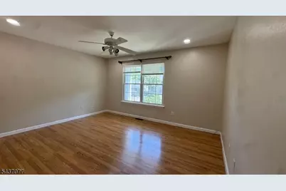 371 Hawkshead Way, Franklin Township, NJ 08873 - Photo 13