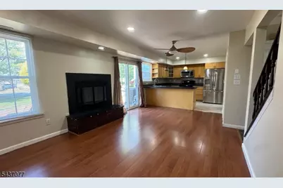 371 Hawkshead Way, Franklin Township, NJ 08873 - Photo 3