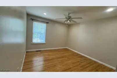 371 Hawkshead Way, Franklin Township, NJ 08873 - Photo 15