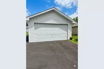 9 Sunset Ter, Irvington, NJ 07111 - Photo 3