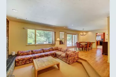 943 Sunset Rdg, Bridgewater, NJ 08807 - Photo 5