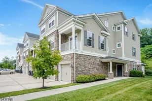 512 Waterview Ct, Hanover Township, NJ 07927 - Photo 1