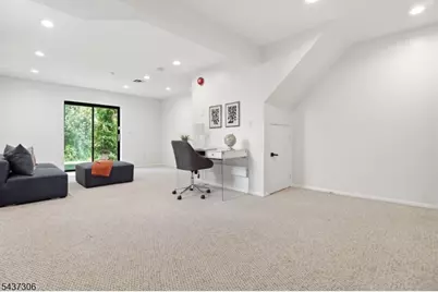 9 Paris Cir, West Orange Township, NJ 07052 - Photo 13