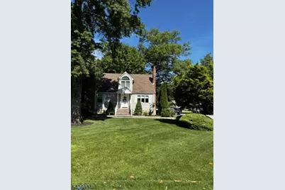 29 Chestnut Dr, Wayne, NJ 07470 - Photo 1