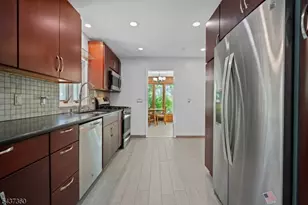18 Aspen Rd, West Orange Township, NJ 07052 - Photo 5