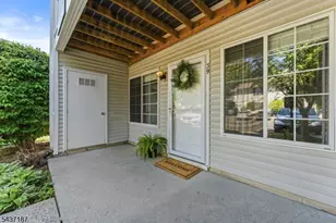 39 Larkspur Ct, Bedminster Township, NJ 07921 - Photo 15