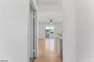 39 Larkspur Ct, Bedminster Township, NJ 07921 - Photo 11