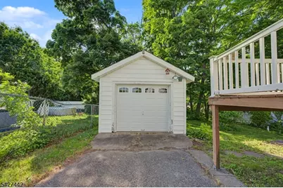 412 Liberty St, Boonton Town, NJ 07005 - Photo 23
