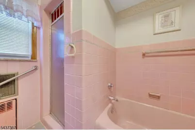 316 Sanford Ave, Lyndhurst Township, NJ 07071 - Photo 13