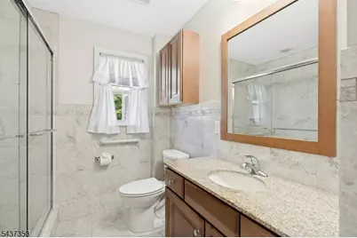 12 Evelyn Pl, East Hanover Township, NJ 07936 - Photo 15