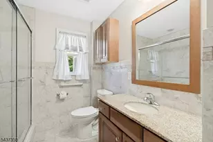 12 Evelyn Pl, East Hanover Township, NJ 07936 - Photo 15