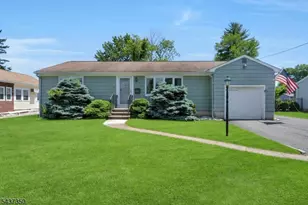 12 Evelyn Pl, East Hanover Township, NJ 07936 - Photo 1
