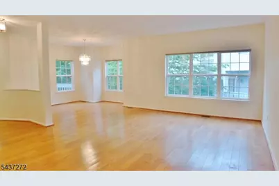 1310 Grandview Ct, Hanover Township, NJ 07981 - Photo 5